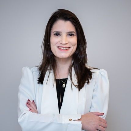 Luana Assis Luana Assis